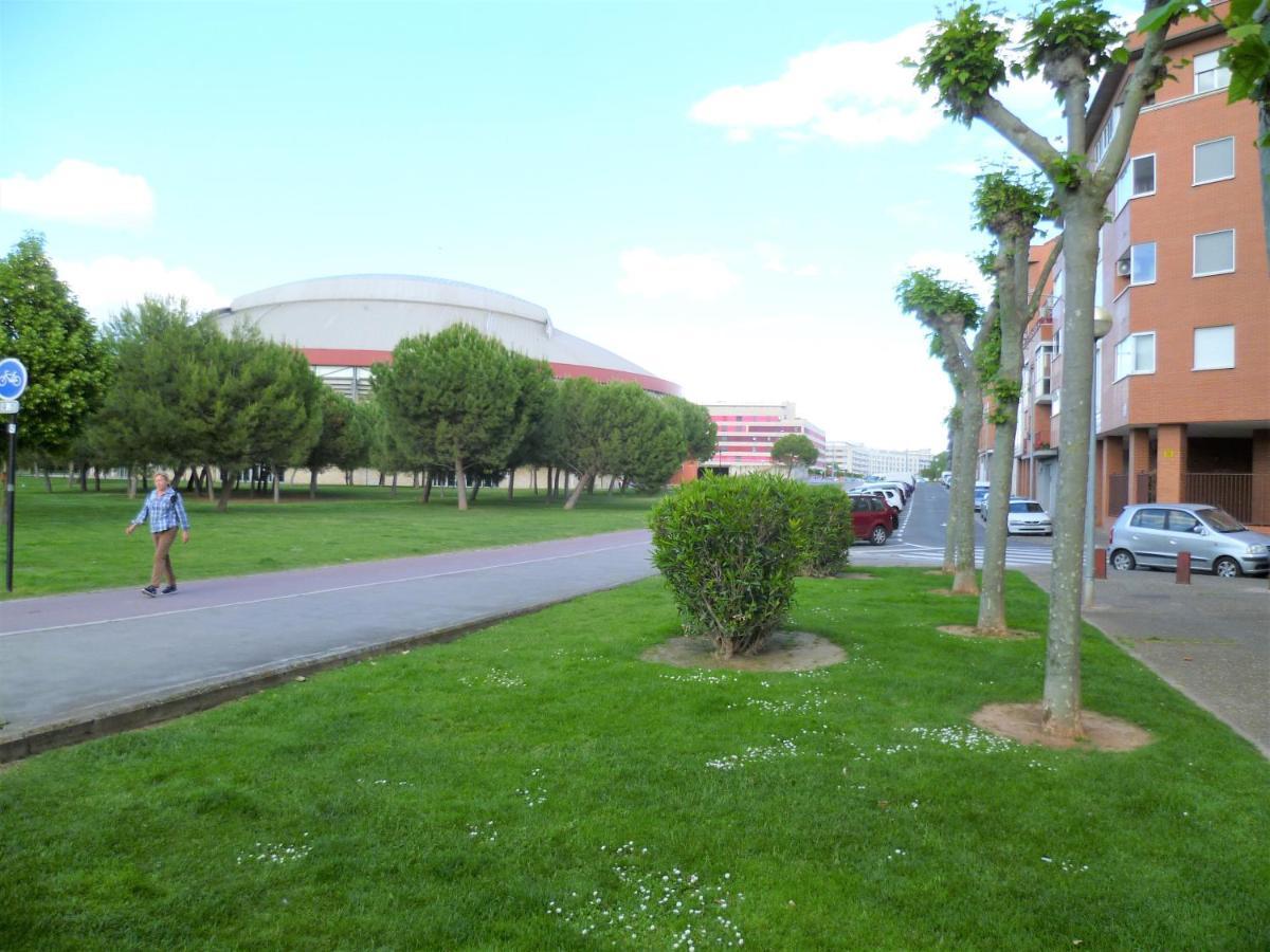 Logrocity Puerta Del Ebro Parking Privado Gratis Logroño Exteriér fotografie